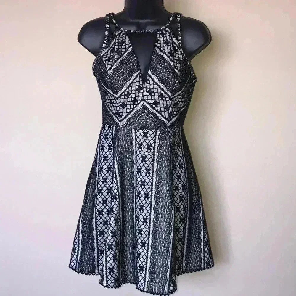Free People Lace Overlay Dress Size 2 - Picture 1 of 8